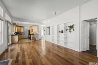 Photo #5: 240005438 Listing