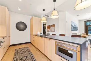 Photo #4: 240005459 Listing