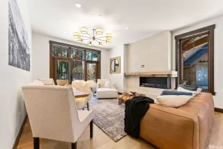 Photo #6: 240005459 Listing