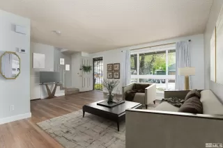 Photo #5: 240005481 Listing