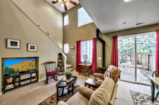 Photo #6: 240005504 Listing