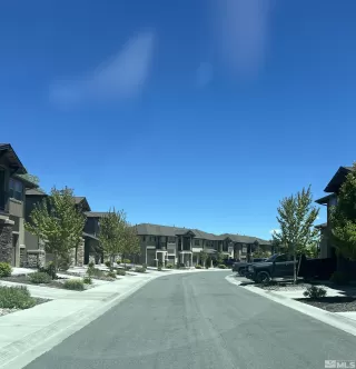 Photo #2: 240005541 Listing