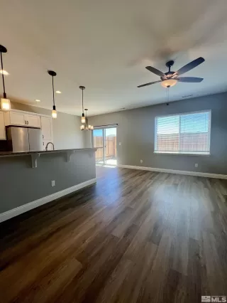 Photo #5: 240005541 Listing