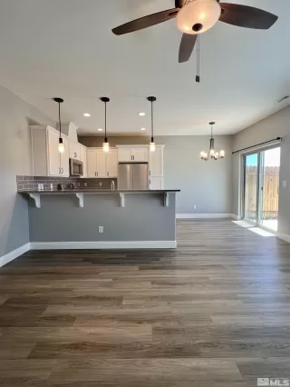 Photo #6: 240005541 Listing