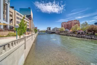 Photo #2: 240005597 Listing