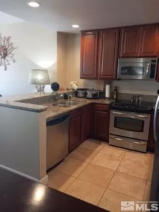 Photo #5: 240005597 Listing