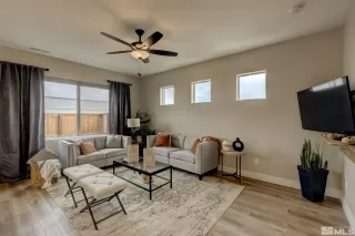 Photo #6: 240005702 Listing 