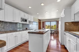 Photo #6: 240005766 Listing