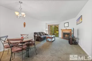 Photo #4: 240005785 Listing 