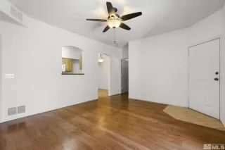 Photo #2: 240005835 Listing