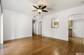 Photo #3: 240005835 Listing