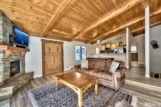 Photo #2: 240005869 Listing