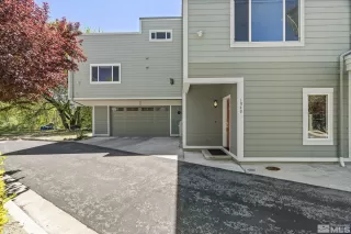 Photo #2: 240005874 Listing