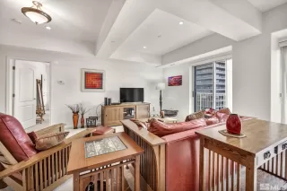 Photo #5: 240005886 Listing