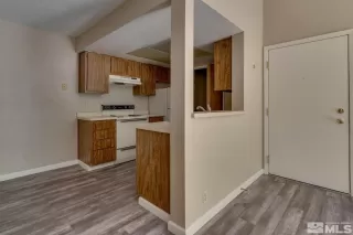 Photo #6: 240005891 Listing 