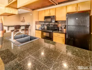 Photo #3: 240006140 Listing