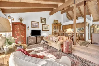 Photo #5: 240006194 Listing