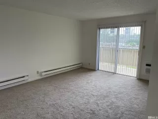 Photo #4: 240006232 Listing