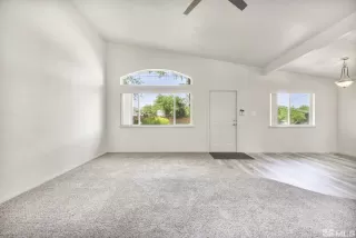 Photo #6: 240006252 Listing