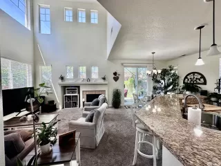 Photo #4: 240006262 Listing