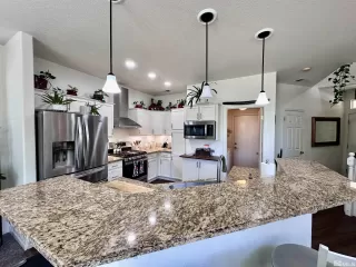 Photo #6: 240006262 Listing