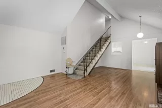 Photo #5: 240006265 Listing