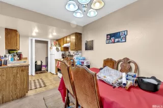 Photo #6: 240006360 Listing