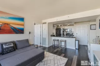 Photo #5: 240006430 Listing 