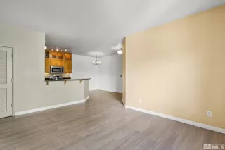 Photo #4: 240006544 Listing