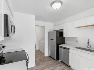 Photo #5: 240006583 Listing