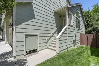 Photo #2: 240006605 Listing 