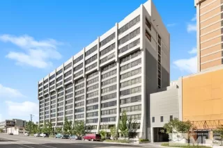 Photo #2: 240006615 Listing 