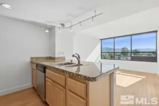 Photo #4: 240006615 Listing 