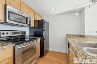 Photo #5: 240006615 Listing 