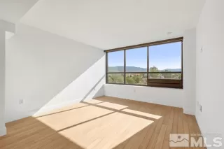 Photo #6: 240006615 Listing 