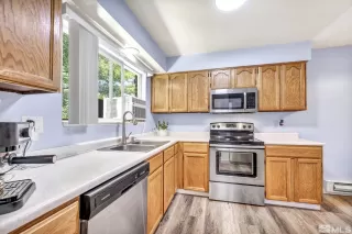 Photo #5: 240006663 Listing