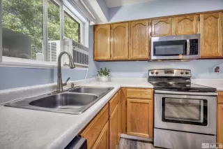 Photo #6: 240006663 Listing