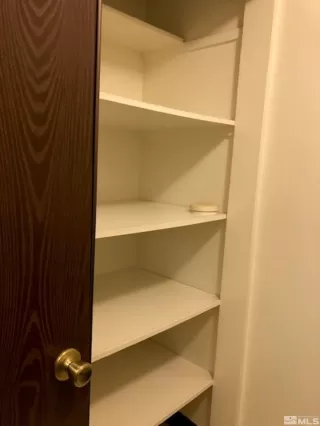 Photo #3: 240006669 Listing