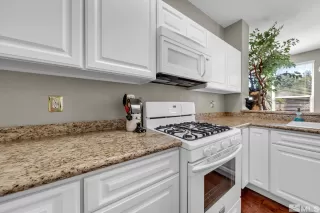 Photo #4: 240006765 Listing 