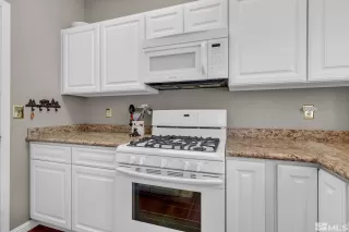 Photo #5: 240006765 Listing 