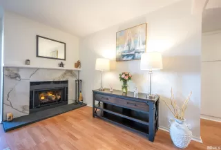 Photo #2: 240006771 Listing 