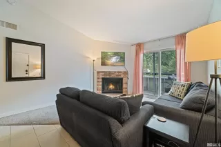 Photo #5: 240006860 Listing