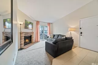 Photo #6: 240006860 Listing