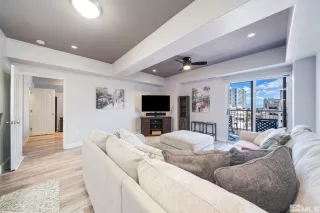 Photo #2: 240007013 Listing