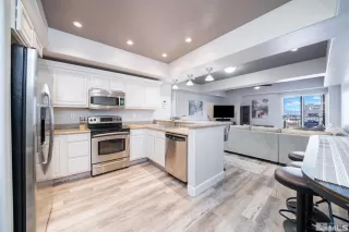 Photo #5: 240007013 Listing