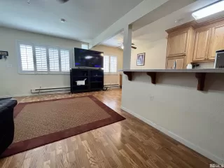 Photo #2: 240007088 Listing