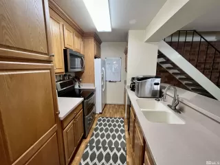 Photo #5: 240007088 Listing