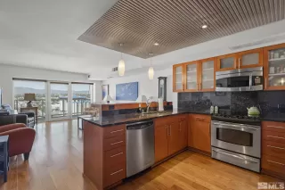 Photo #2: 240007101 Listing 