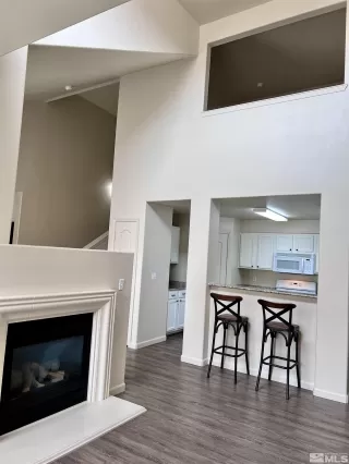 Photo #3: 240007112 Listing 