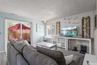 Photo #5: 240007143 Listing